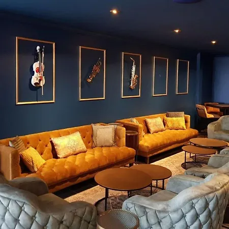 In France With Private Garden 度假居 *