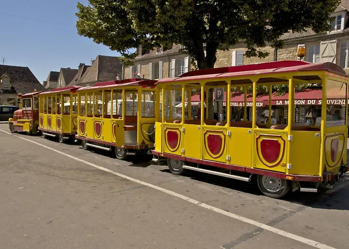 In France With Private Garden Ferienhaus